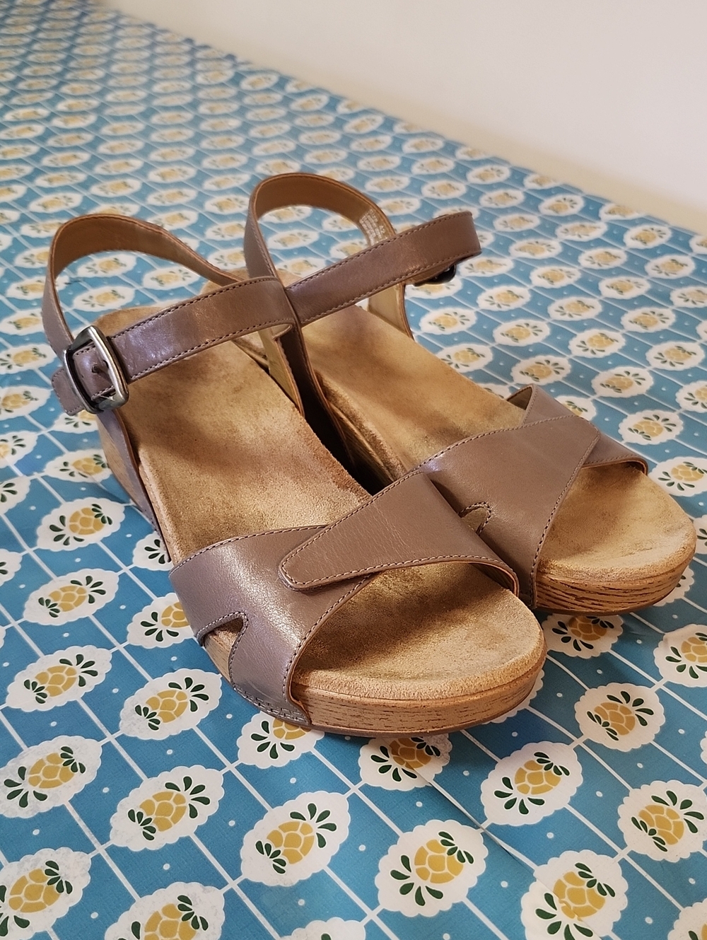 Dansko size 42 Laurie Wedge Sandals 11 - 11.5 Leather Comfort